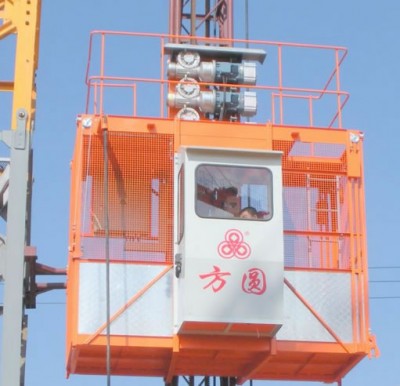 施工升降机